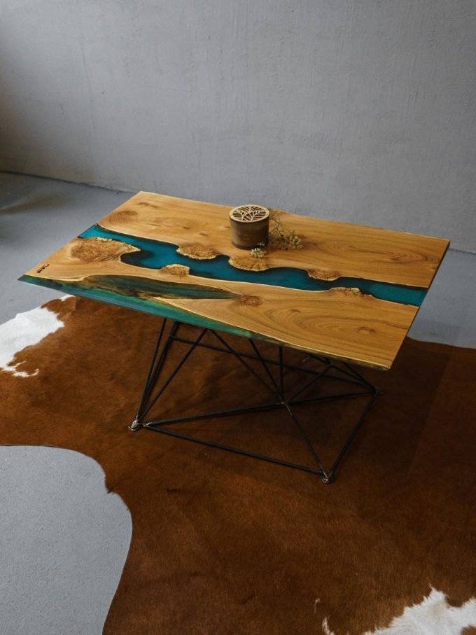 table-wooden-solid-conference-st.vol-epoxy-resin