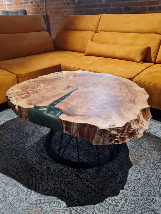 table-wooden-solid-conference-st.vol-epoxy-resin