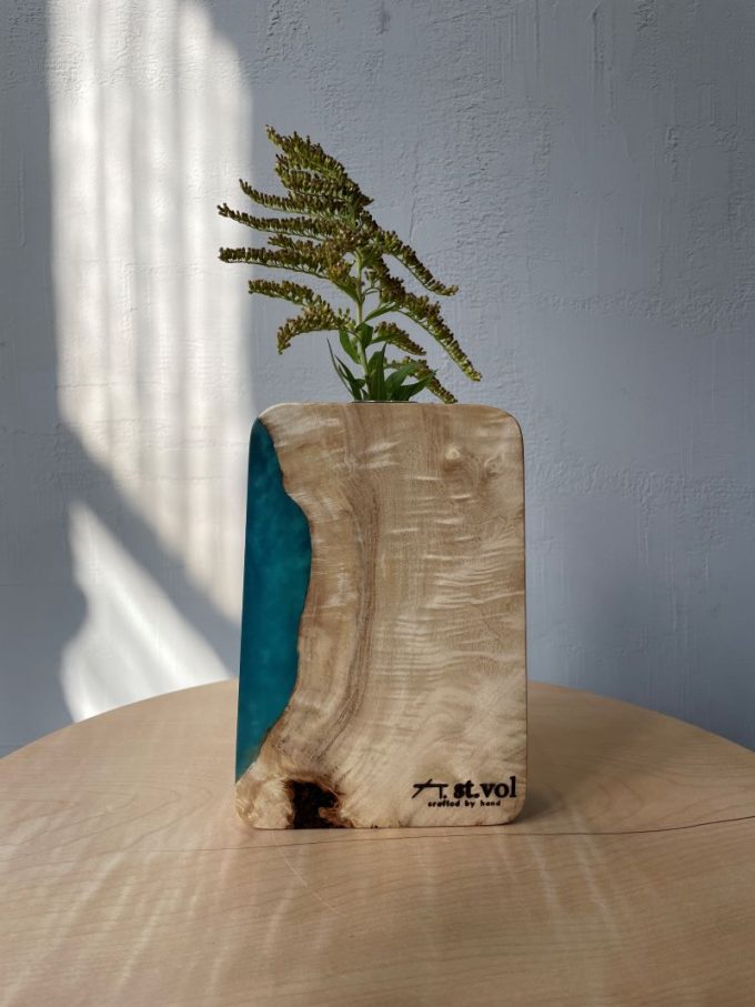 vase_decoration_wood_stem
