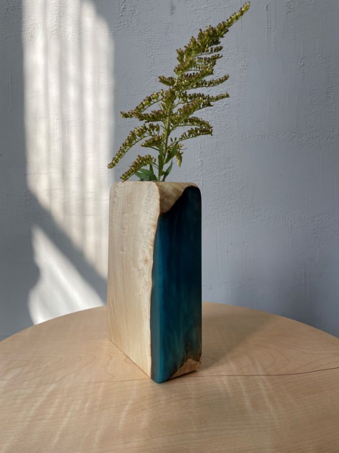 vase_decoration_wood_stem