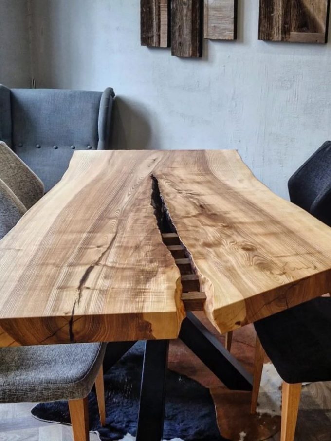 Tisch-Holz-massiv-jedalensky-st.vol-zivica