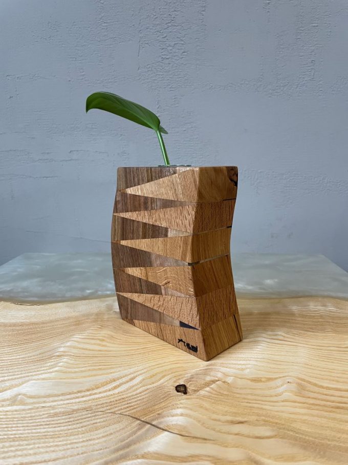 vase_decoration_wood_stem