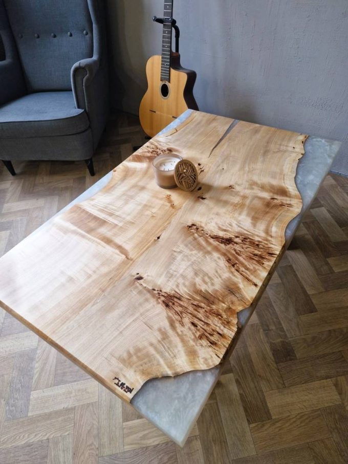 table-wooden-solid-conference-st.vol-ockovy-poplar