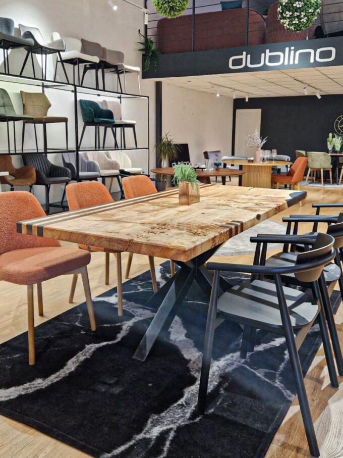 dining-table-solid