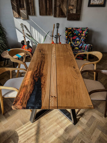 jedalensky-stol-dreveny